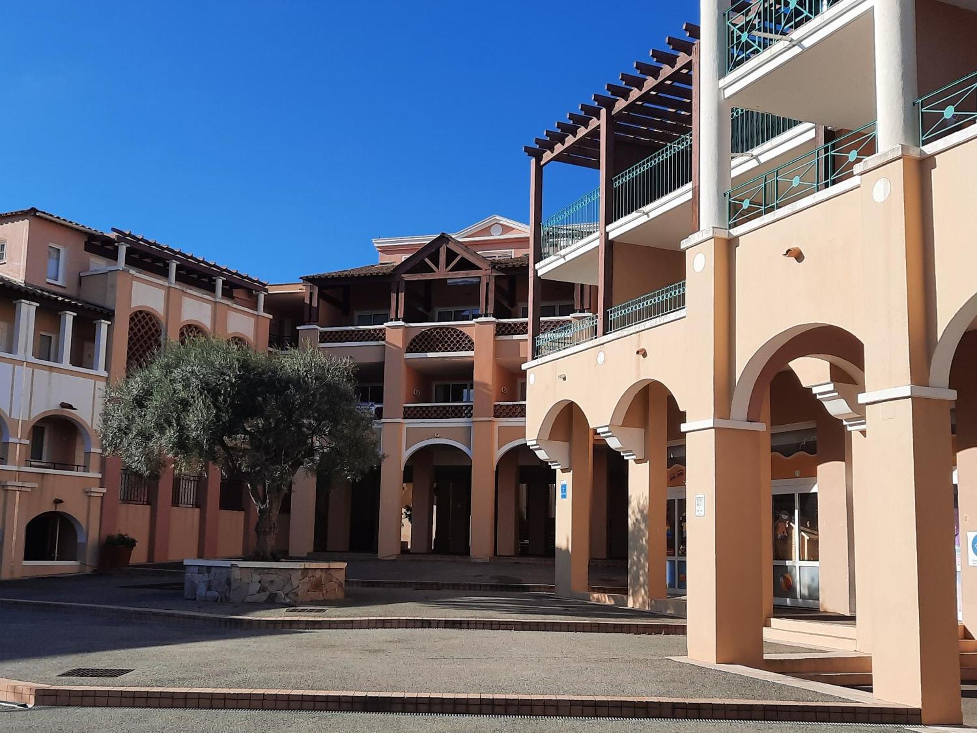 Huuummm C'est La ! Beau T2 Cap Esterel Village Avec Clim ! Appartamento *